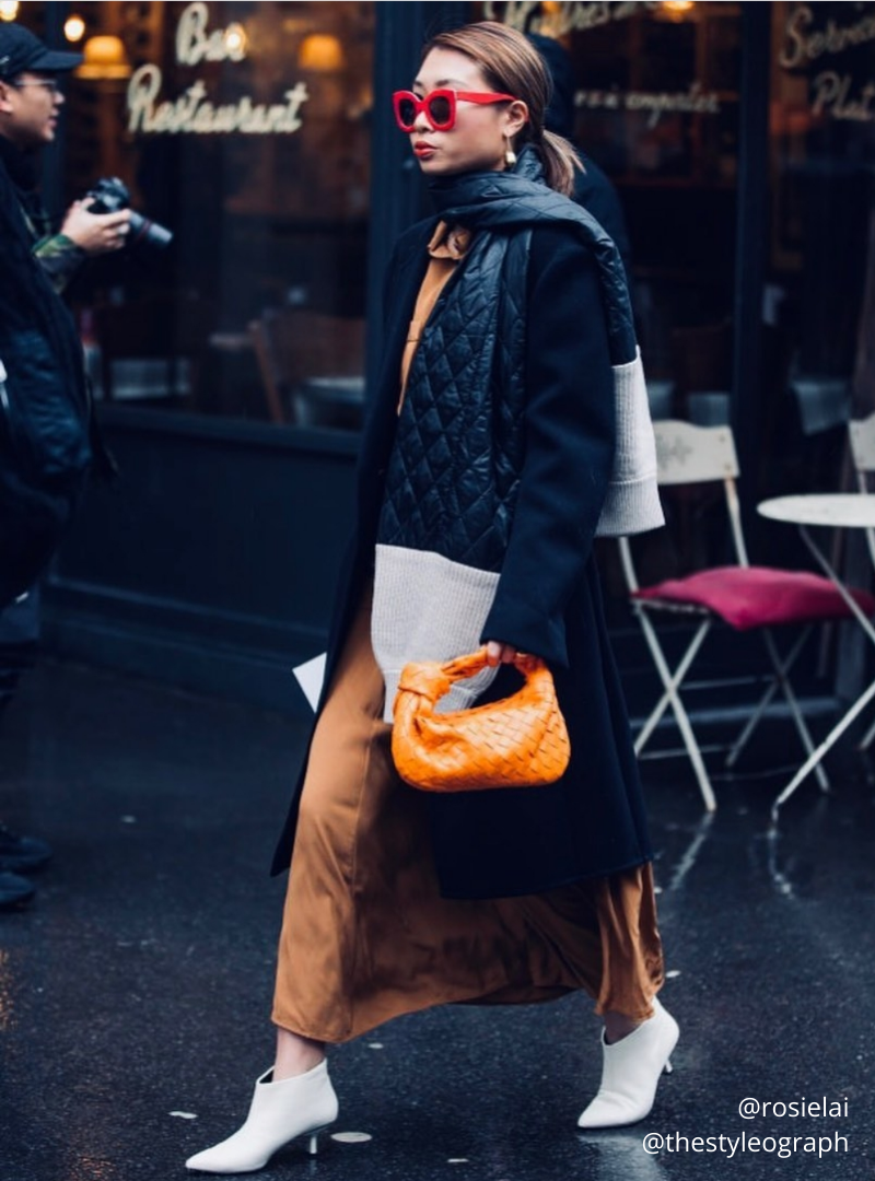 Rosie Lai rented her new Bottega Veneta Jodie Knot Clutch Bag to Fashion Paris Week